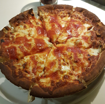 Deep-Dish_Pizza